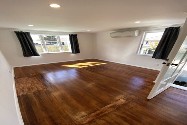 Photo of property in 70 Peat Place, Whanganui, 4500