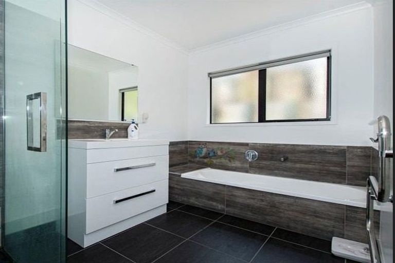 Photo of property in 7 Western View Heights, Horahora, Whangarei, 0110