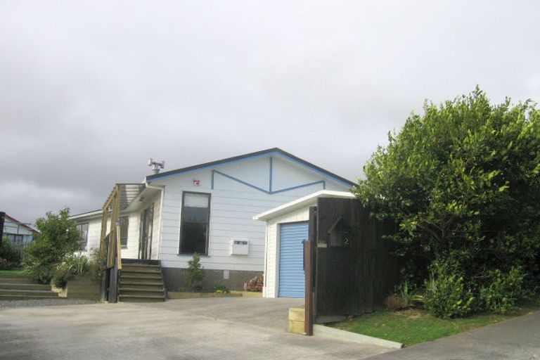 Photo of property in 2 Trinidad Crescent, Grenada Village, Wellington, 6037