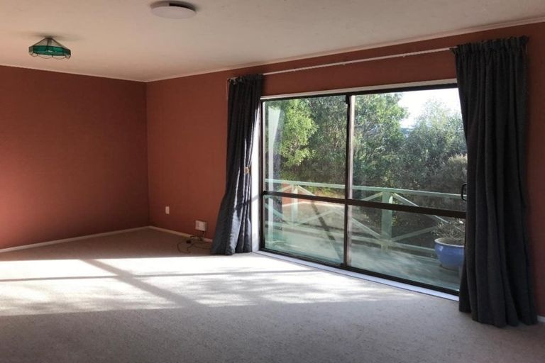 Photo of property in 30 Dominica Crescent, Grenada Village, Wellington, 6037