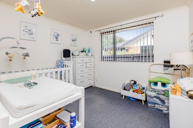 Photo of property in 28 Ranch Place, Pukekohe, 2120