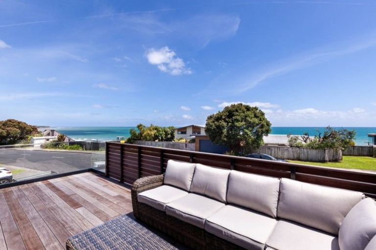 Photo of property in 50 Messenger Terrace, Oakura, 4314