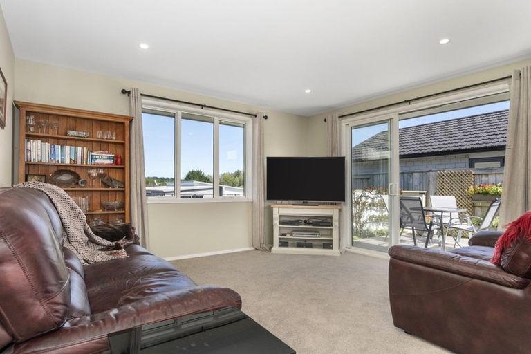 Photo of property in 27 Puhirake Crescent, Pyes Pa, Tauranga, 3112