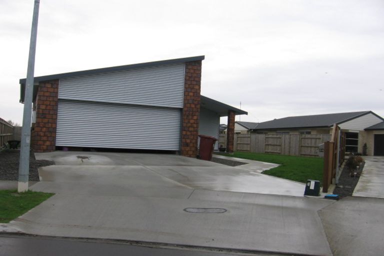 Photo of property in 34 Daniel Place, Kelvin Grove, Palmerston North, 4414