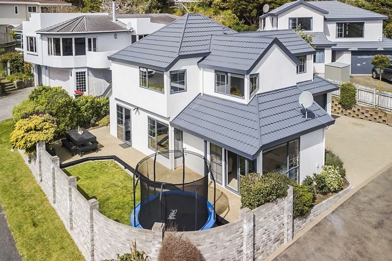 Photo of property in 42 Halladale Road, Papakowhai, Porirua, 5024