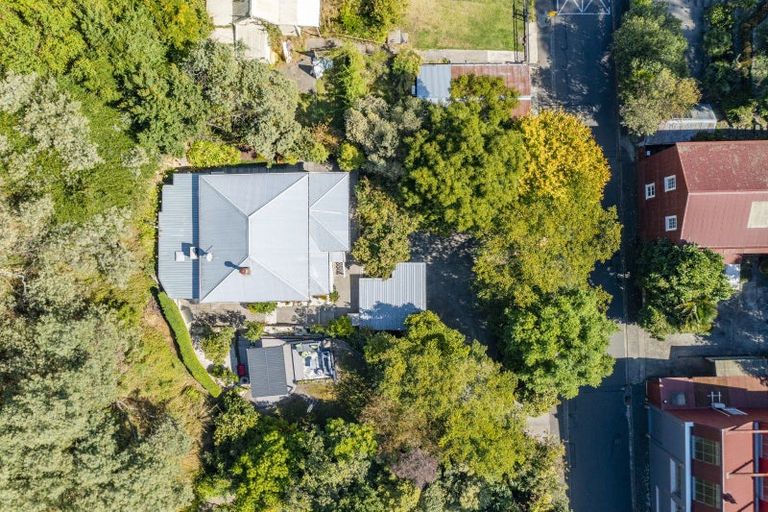 Photo of property in 27 Main Street, Hospital Hill, Napier, 4110