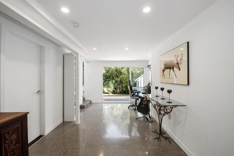 Photo of property in 20 Waima Crescent, Titirangi, Auckland, 0604