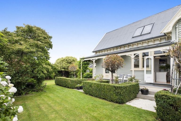 Photo of property in 172 Blighs Road, Strowan, Christchurch, 8052