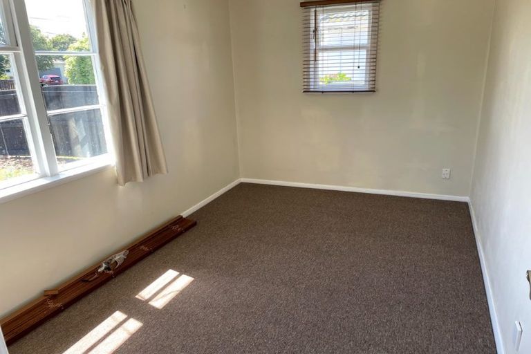 Photo of property in 10 Brown Grove, Fairfield, Lower Hutt, 5011