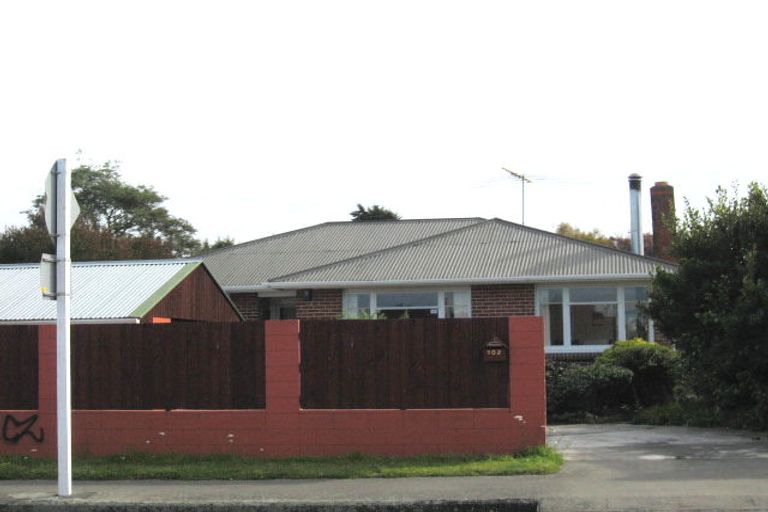 Photo of property in 102 Middlepark Road, Sockburn, Christchurch, 8042