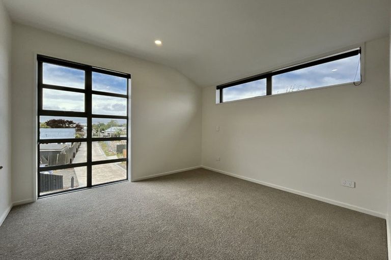 Photo of property in 12/95 Olliviers Road, Phillipstown, Christchurch, 8011