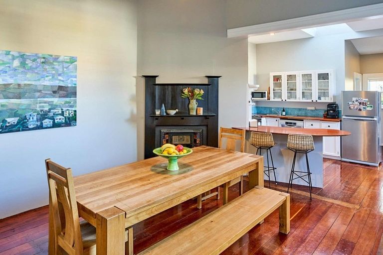 Photo of property in 99 Brougham Street, Mount Victoria, Wellington, 6011