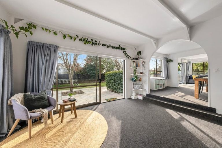 Photo of property in 9b Kaputone Place, Belfast, Christchurch, 8051