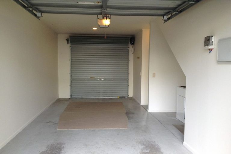 Photo of property in 12 Vitex Lane, Henderson, Auckland, 0612