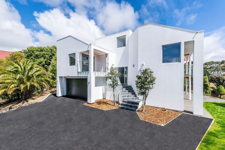 Photo of property in 6 De Thier Lane, Richmond Hill, Christchurch, 8081
