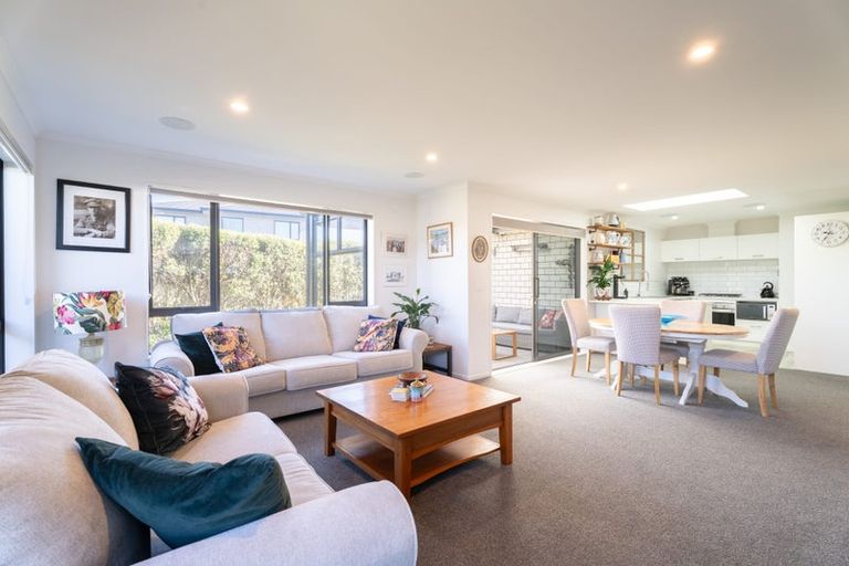 Photo of property in 35 Trelawny Terrace, Grenada Village, Wellington, 6037