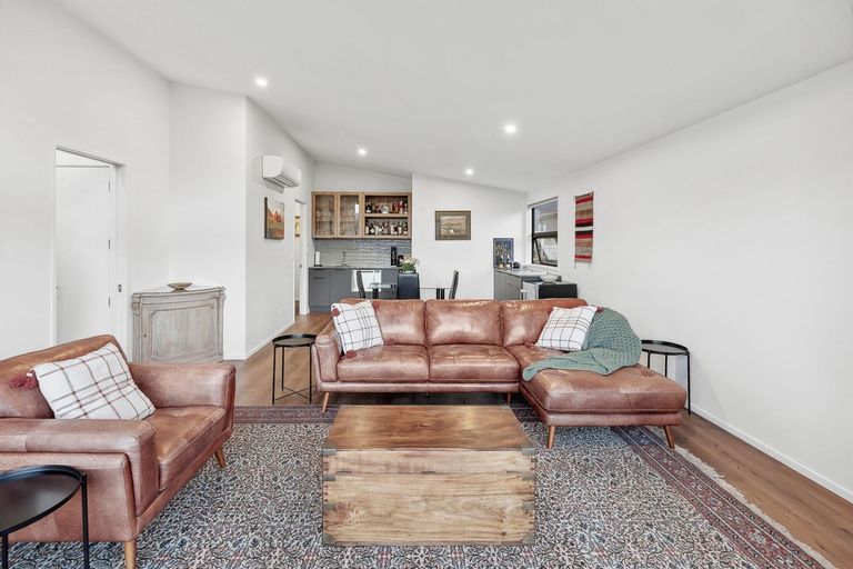 Photo of property in 9 Mcneil Crescent, Wanaka, 9305