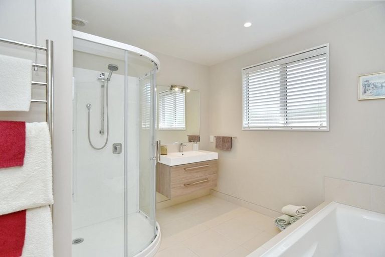 Photo of property in 28 Chesterfield Place, Rangiora, 7400