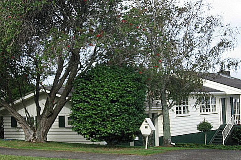 Photo of property in 11 Miramar Place, Pakuranga, Auckland, 2010