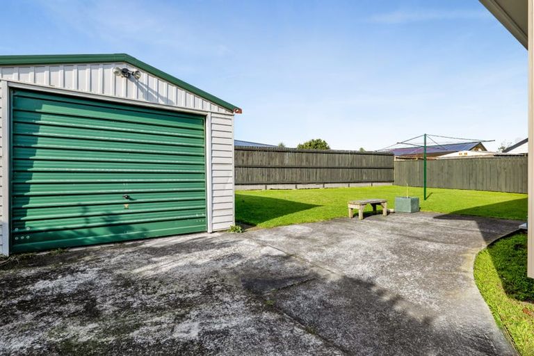 Photo of property in 18 Pohutukawa Drive, Opunake, 4616
