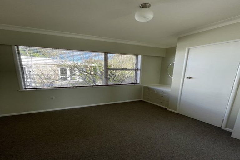 Photo of property in 38a Churchill Road, Murrays Bay, Auckland, 0630