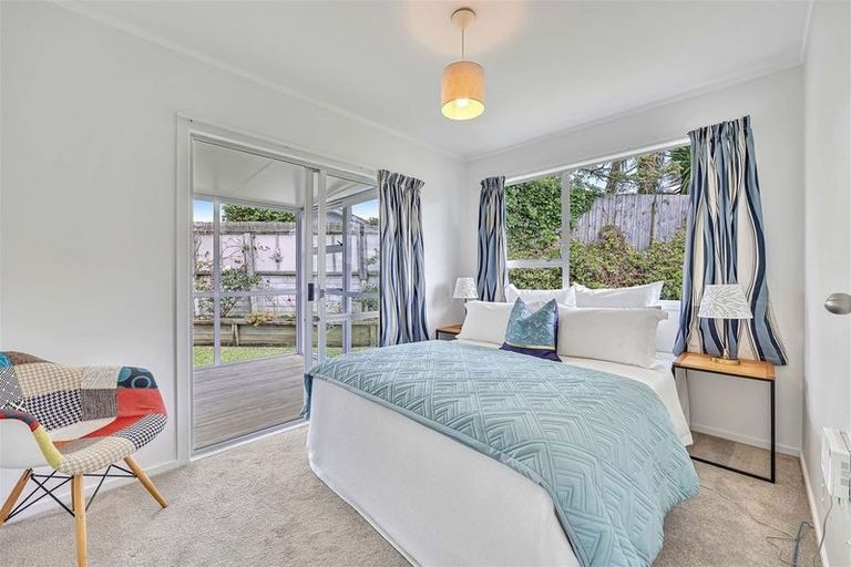 Photo of property in 4 Bacot Place, Howick, Auckland, 2014