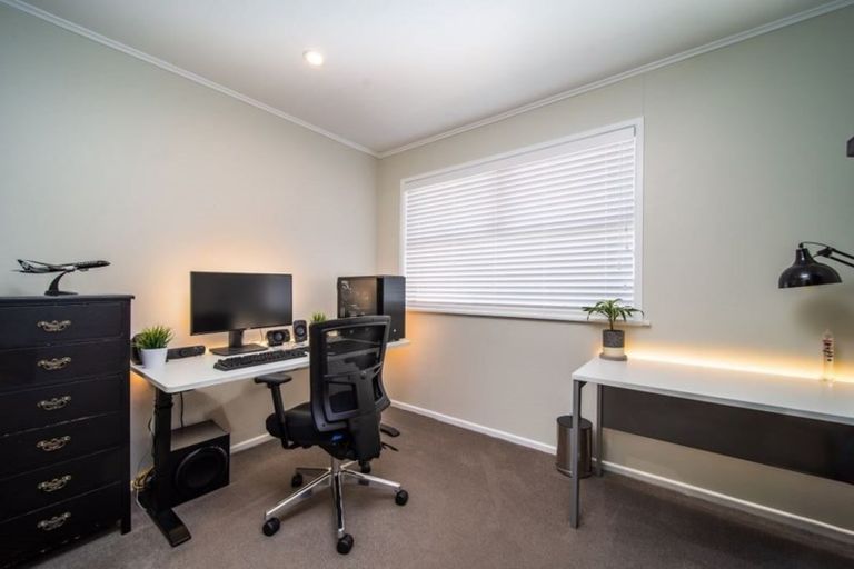Photo of property in 68 Bader Drive, Mangere, Auckland, 2022