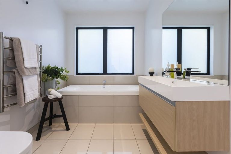 Photo of property in 43a Hamilton Avenue, Ilam, Christchurch, 8041