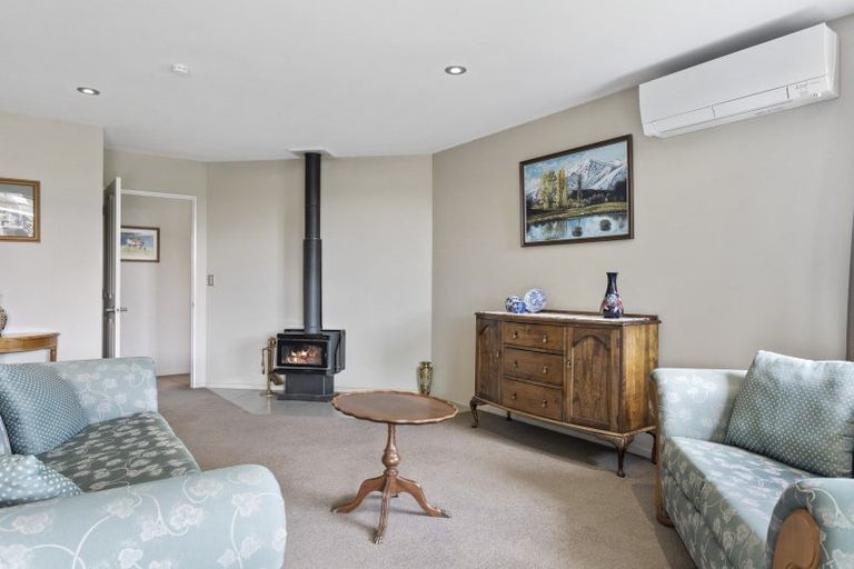 Photo of property in 105 High Street, Oxford, 7430