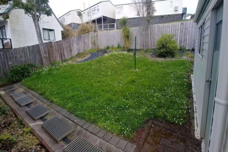 Photo of property in 18 Annison Avenue, Glen Eden, Auckland, 0602