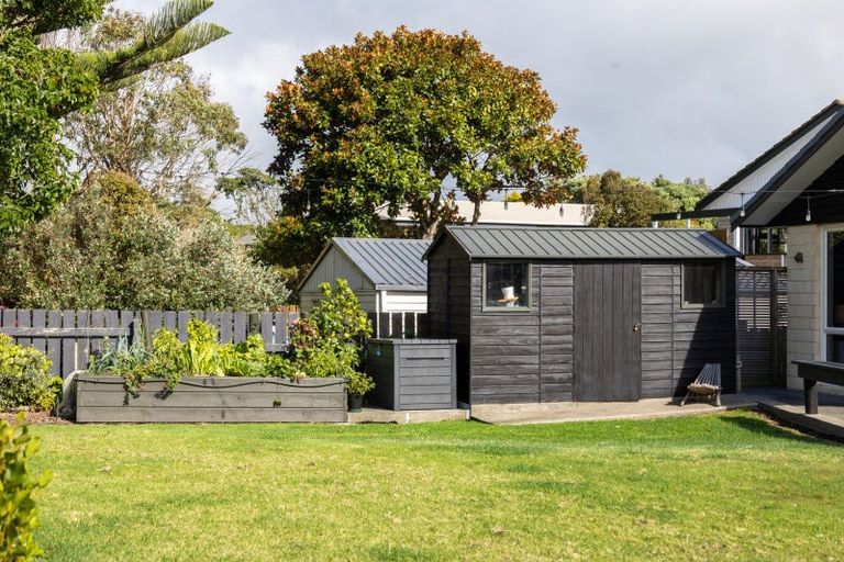 Photo of property in 196 Tutere Street, Waikanae Beach, Waikanae, 5036