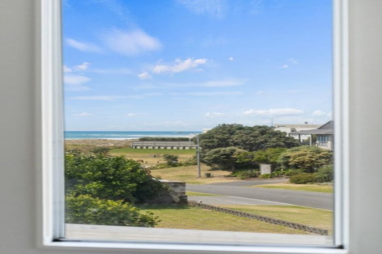 Photo of property in 106 Saint Patricks Row, Whangamata, 3620