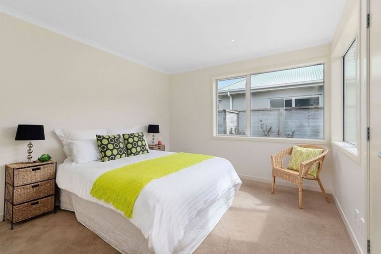 Photo of property in 53 Oxford Street, Tawa, Wellington, 5028