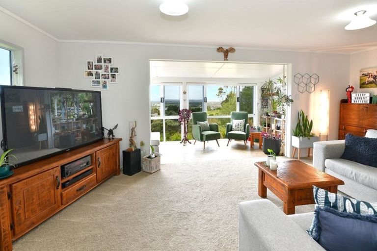 Photo of property in 144 Wishart Road, Helensville, 0875