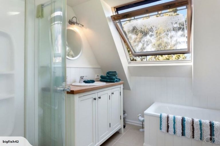 Photo of property in 51 Victoria Street, Oxford, 7430