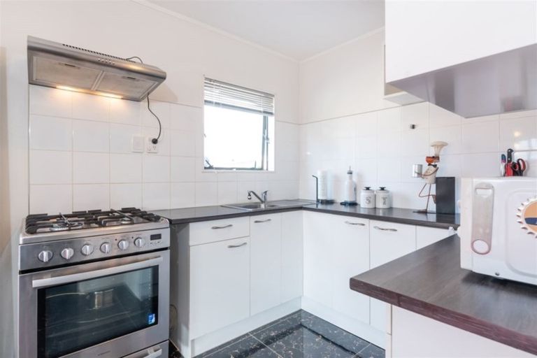 Photo of property in 2/6 Trevor Hosken Drive, Wiri, Auckland, 2104