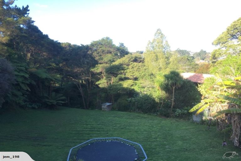 Photo of property in 17 Mcclintock Road, Massey, Auckland, 0614