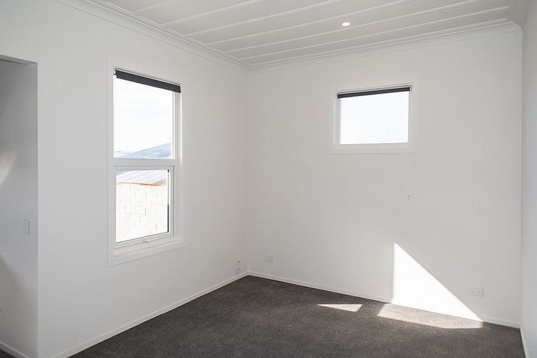 Photo of property in 33 Reid Road, South Dunedin, Dunedin, 9012