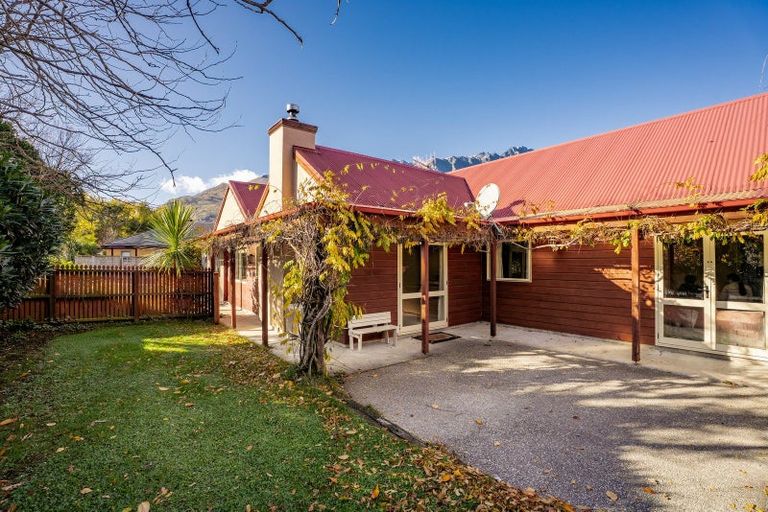 Photo of property in 54 Elm Tree Avenue, Frankton, Queenstown, 9300