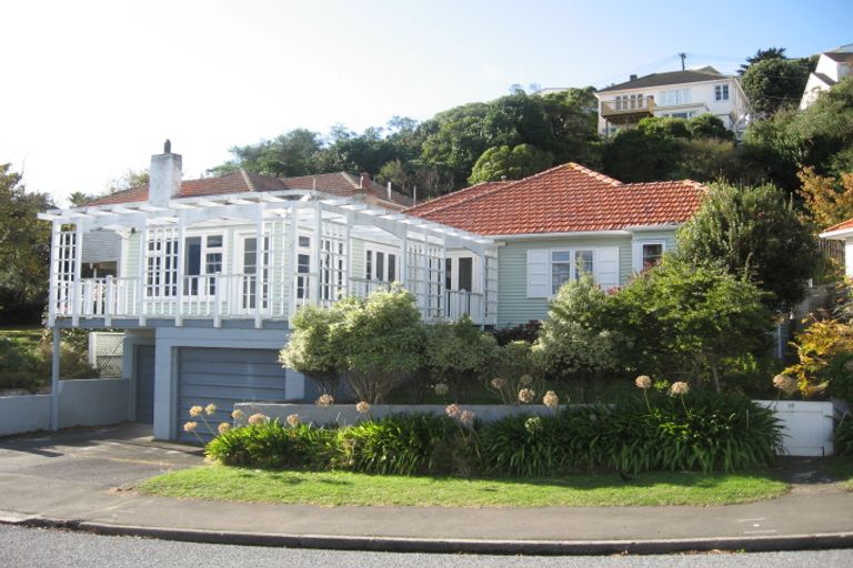 Photo of property in 15 Ashleigh Crescent, Miramar, Wellington, 6022