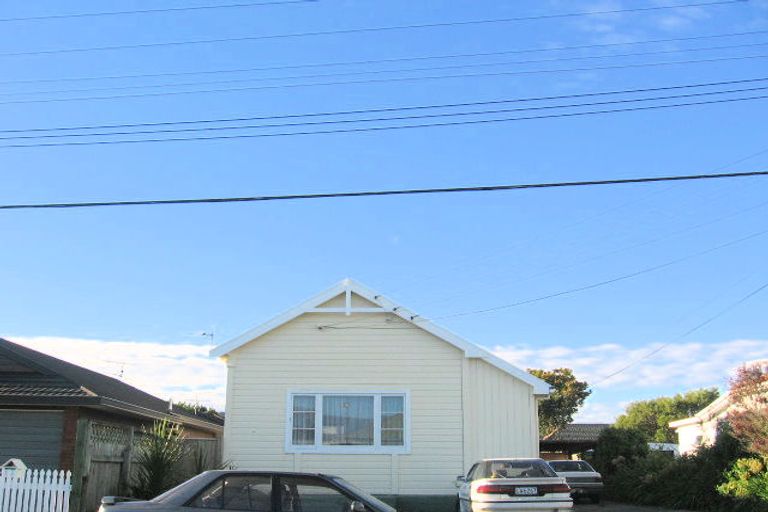 Photo of property in 5 Atiawa Street, Petone, Lower Hutt, 5012
