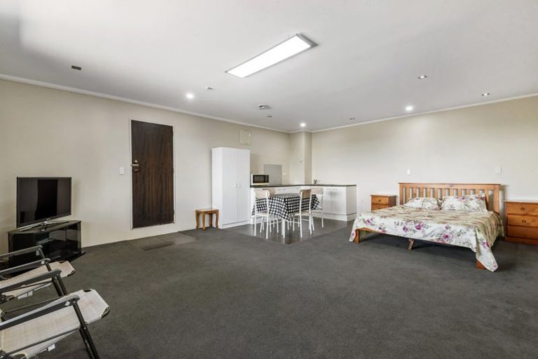 Photo of property in 27a Florence Daly Place, Mount Roskill, Auckland, 1041