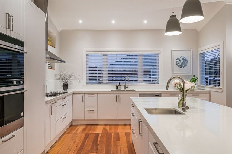 Photo of property in 1/20 Corrella Road, Belmont, Auckland, 0622