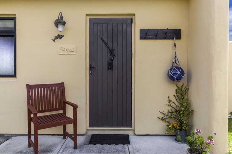 Photo of property in 18 Turangitukua Terrace, Kuratau, Turangi, 3381