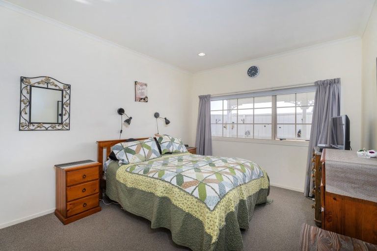 Photo of property in 50 Whitby Avenue, Whitianga, 3510