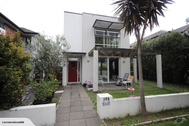 Photo of property in 184 Porchester Road, Takanini, 2112