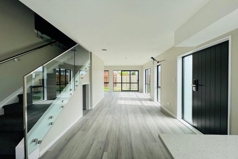 Photo of property in 135a Wallace Road, Papatoetoe, Auckland, 2025