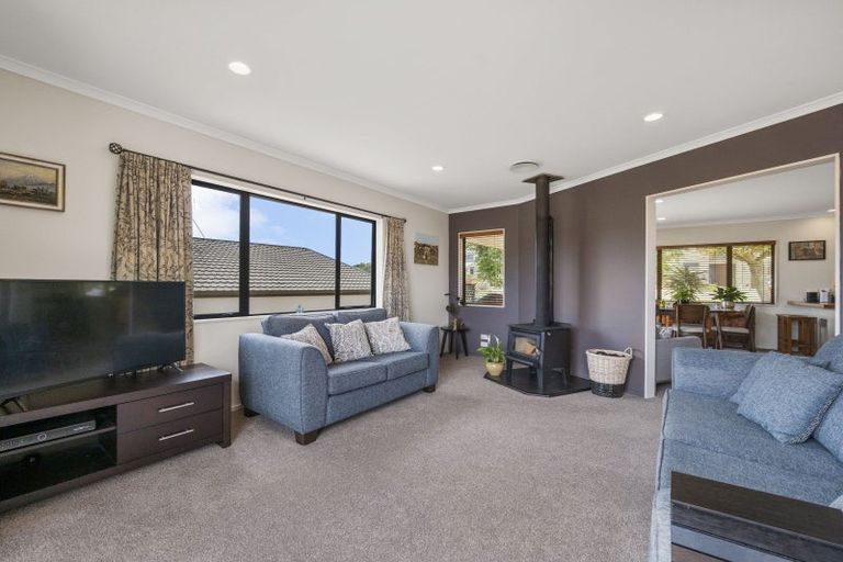 Photo of property in 203 Heta Road, Merrilands, New Plymouth, 4312