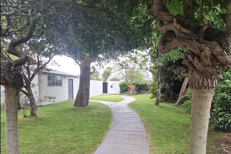 Photo of property in 222 Greers Road, Bryndwr, Christchurch, 8053