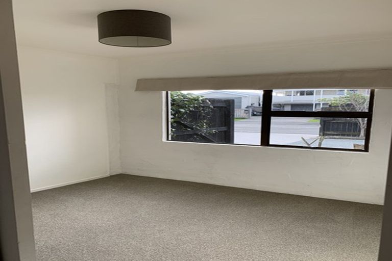 Photo of property in 1 Nukumea Common, Orewa, 0931
